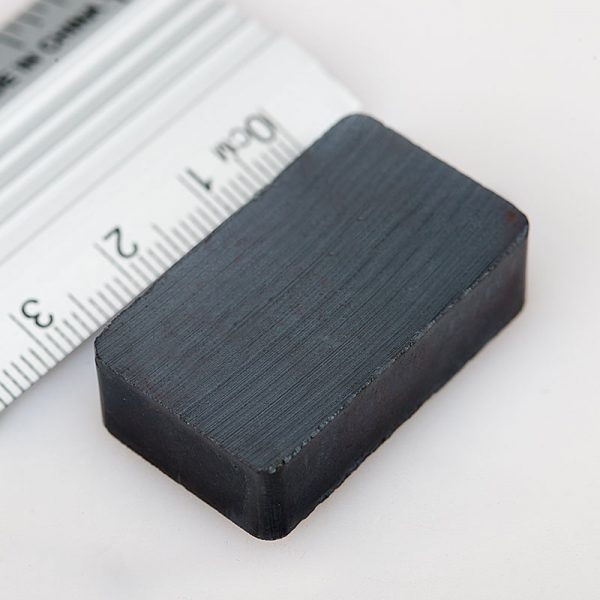 Feritový magnet kvádr 30x20x10 mm - Y30BH