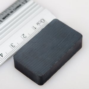 Feritový magnet kvádr 40x25x10 mm - Y30BH