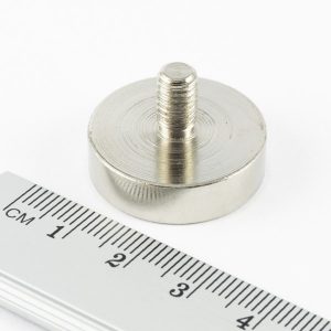 Magnet v pouzdře s vnějším závitem 25x7 mm