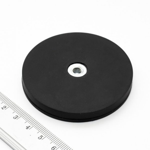 Magnet v pouzdře s vnitřním závitem 66x8,5 mm pogumovaný
