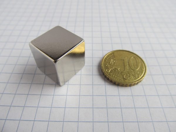 Neodymový magnet kostka 15x15x15 mm - N38