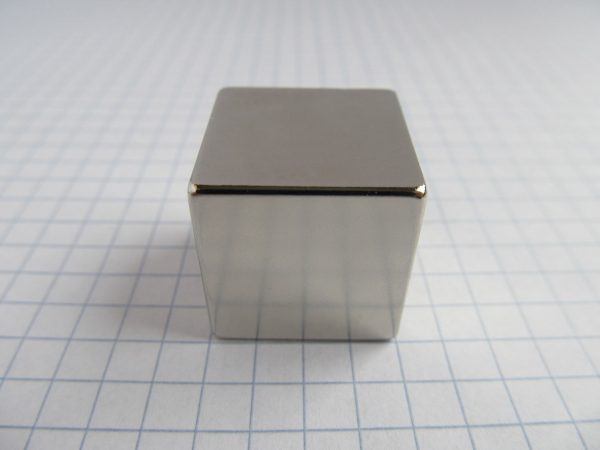 Neodymový magnet kostka 20x20x20 mm - N38