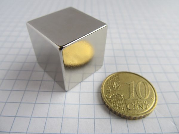Neodymový magnet kostka 20x20x20 mm - N38