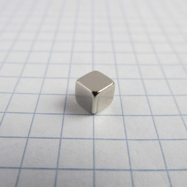 Neodymový magnet kostka 5x5x5 mm - N35