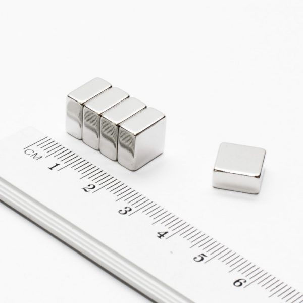 Neodymový magnet kvádr 10x10x5 mm - N42