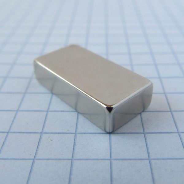 Neodymový magnet kvádr 20x10x5 mm - N35
