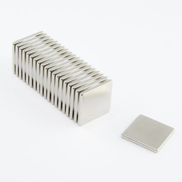 Neodymový magnet kvádr 20x20x2 mm - N38