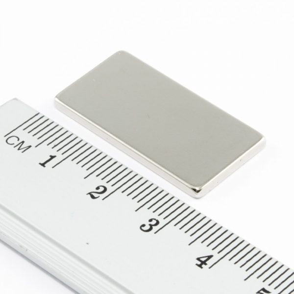 Neodymový magnet kvádr 30x15x2 mm - N38