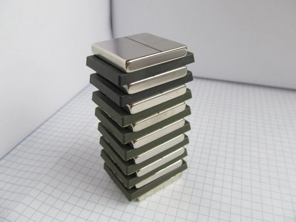 Neodymový magnet kvádr 30x30x5 mm - N38