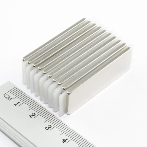 Neodymový magnet kvádr 40x15x2 mm - N38