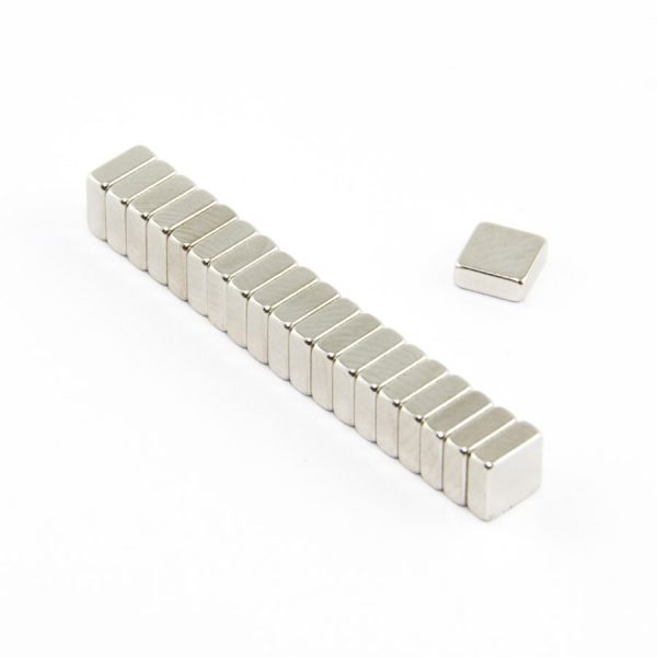 Neodymový magnet kvádr 5x5x2 mm - N38