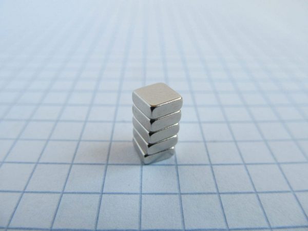 Neodymový magnet kvádr 5x5x2 mm - N38