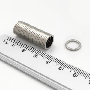 Neodymový magnet prsten 12-9x1 mm - N38