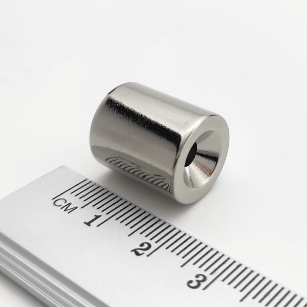 Neodymový magnet prsten 15-4,3/9,5x17,5 mm (diametrální magnetizace) - N52