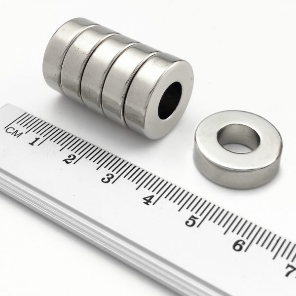 Neodymový magnet prsten 19-9x6 mm - N38