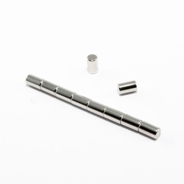 Neodymový magnet válec 3x5 mm - N38
