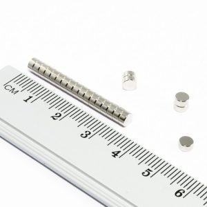 Neodymový magnet válec 4x2 mm - N52