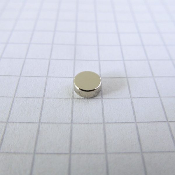 Neodymový magnet válec 5x2 mm - N38