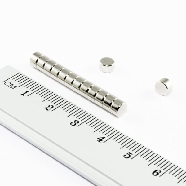 Neodymový magnet válec 5x3 mm - N35