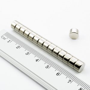 Neodymový magnet válec 8x3 mm - N38