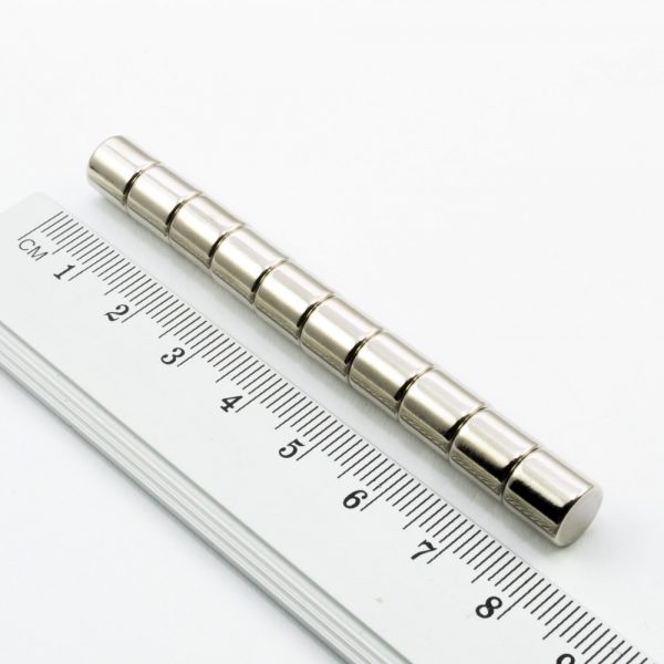 Neodymový magnet válec 8x8 mm - N42