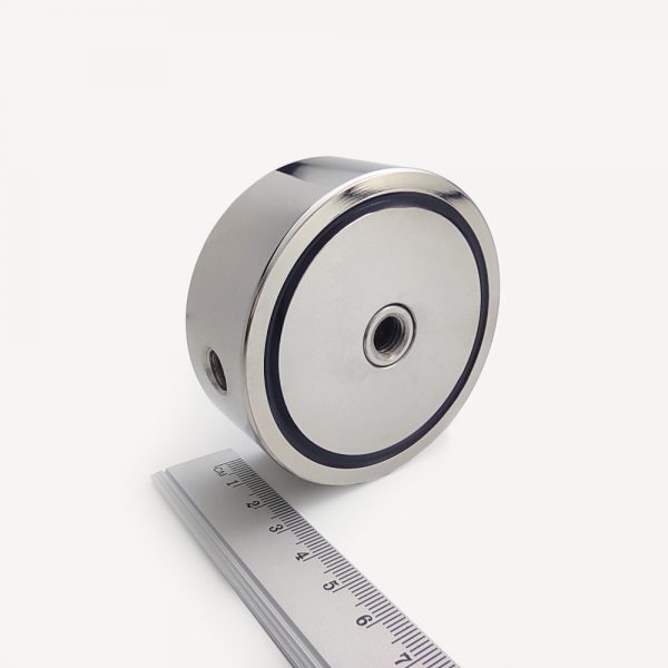 Magnet v pouzdře se závitem přes celý
  magnet 74x28 mm oboustranný