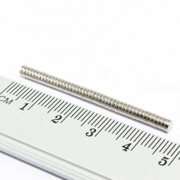 Neodymový magnet válec 3,2x1 mm - N52