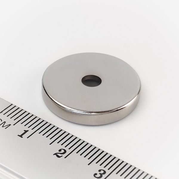 Neodymový magnet válec 23x4 mm s dírou M4