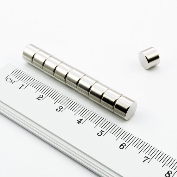 Neodýmový magnet válec 8x6 mm - N38