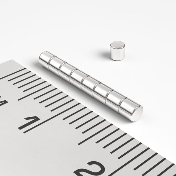 neodymový magnet válec 2x2 mm