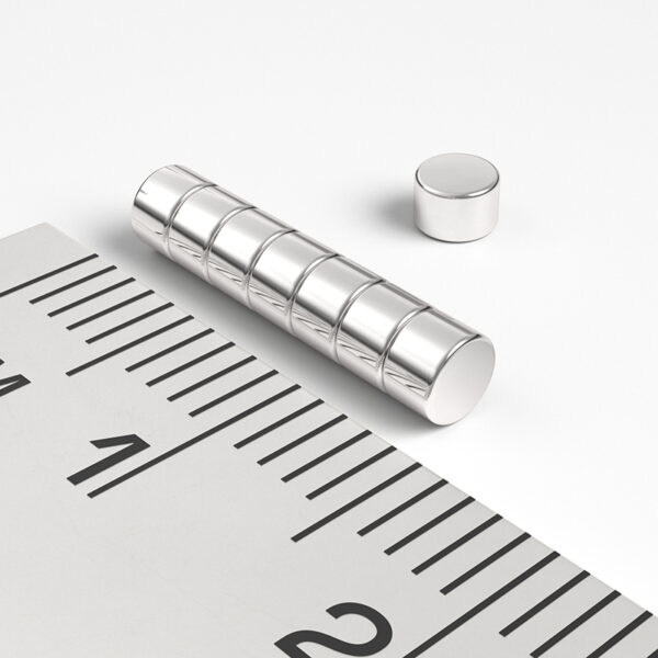 neodymový magnet válec 3x2 mm