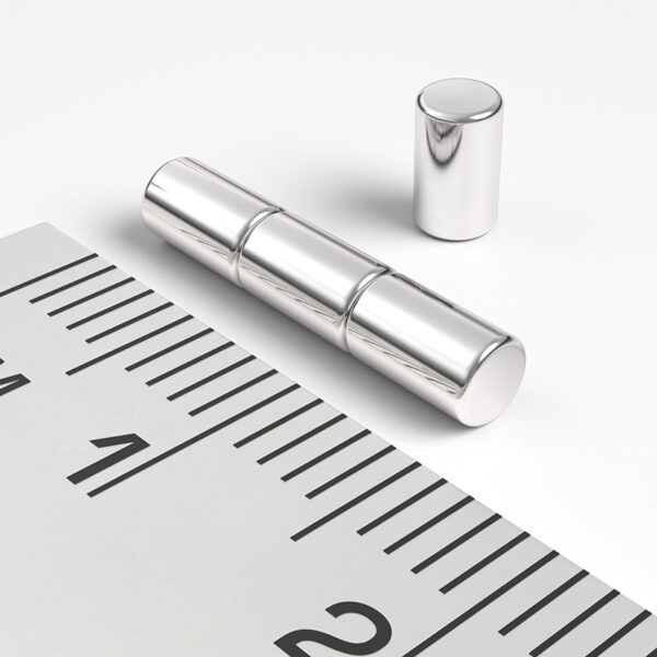 neodymový magnet válec 3x5 mm