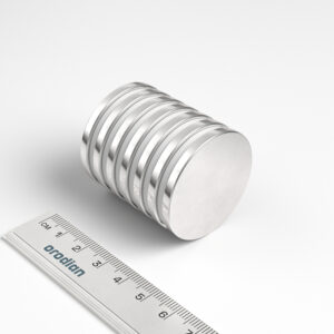 neodymový magnet válec 38x35 mm