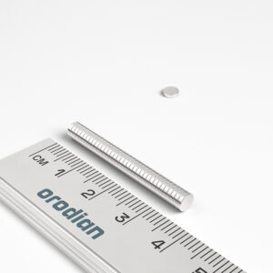 neodymový magnet válec 4x1 mm