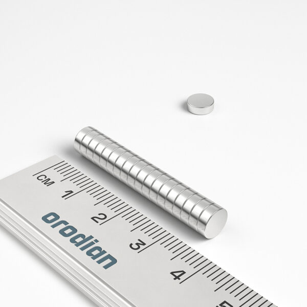 neodymový magnet válec 6x2 mm